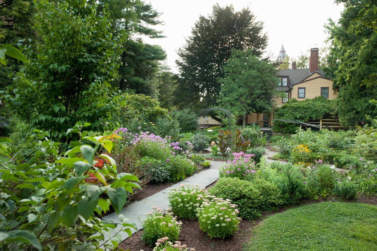 The Historic Gardens of Connecticut Landmarks – Connecticut Landmarks